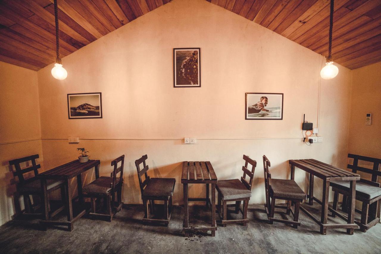 Surf & Yoga Sri Lanka - Surf Camp And Yoga Retreat With Coworking Space Mirissa Exterior foto