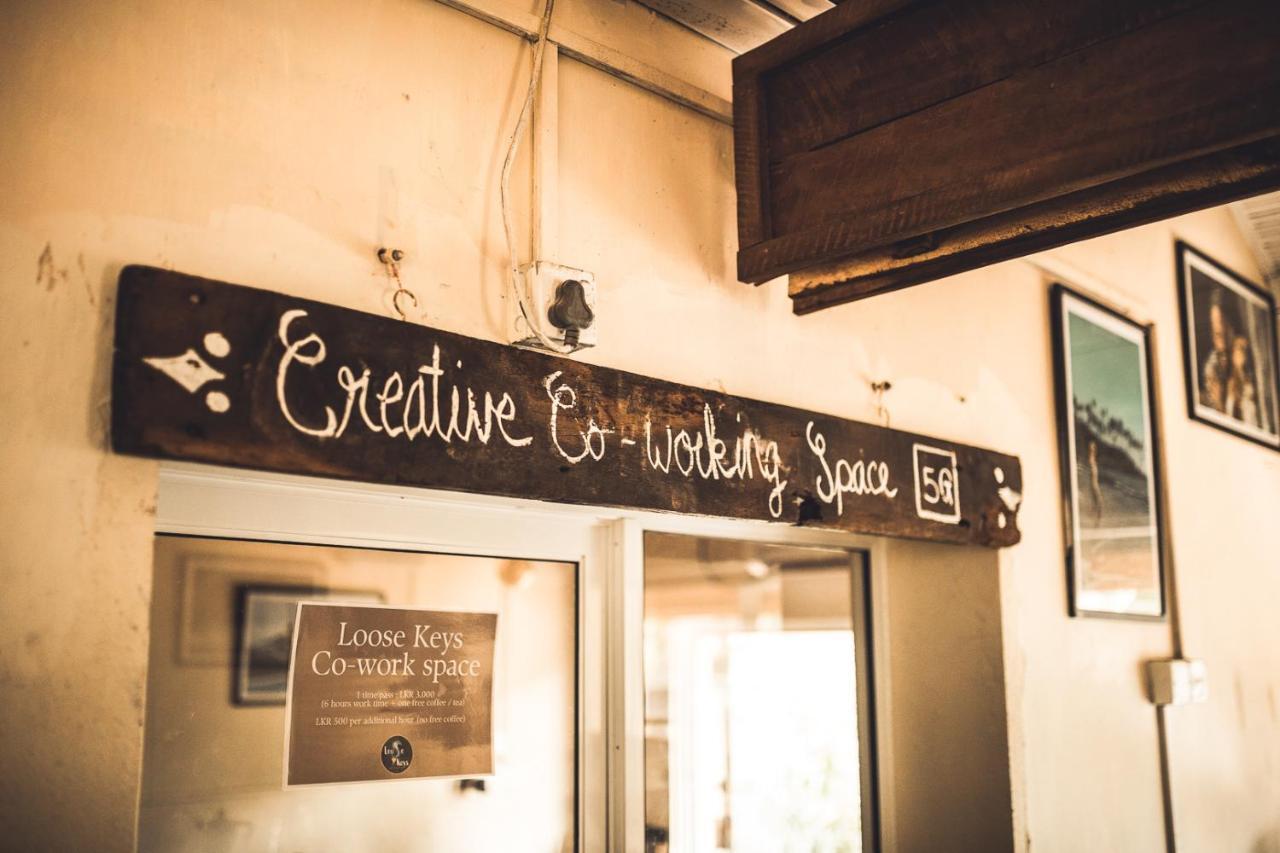 Surf & Yoga Sri Lanka - Surf Camp And Yoga Retreat With Coworking Space Mirissa Exterior foto