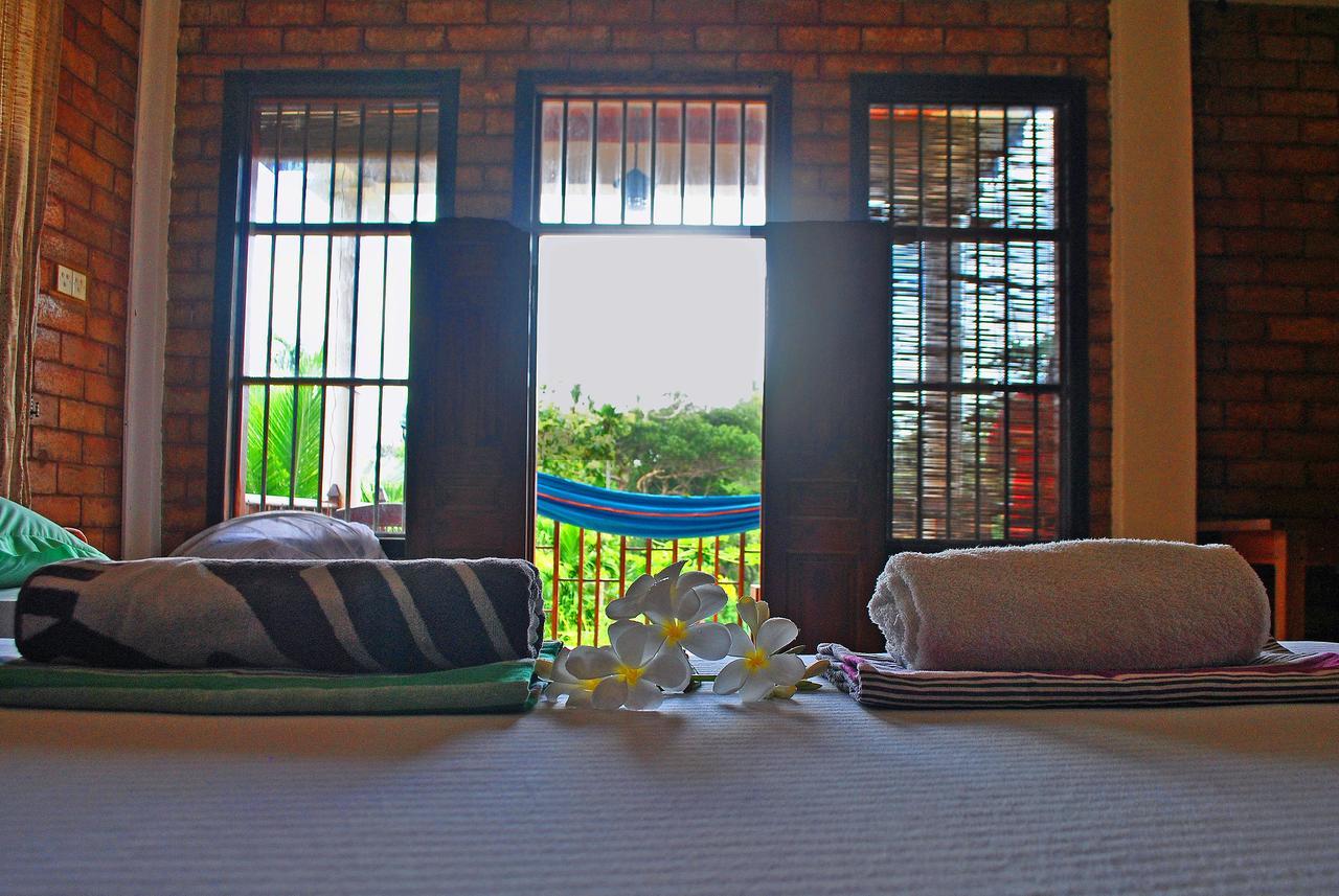 Surf & Yoga Sri Lanka - Surf Camp And Yoga Retreat With Coworking Space Mirissa Exterior foto