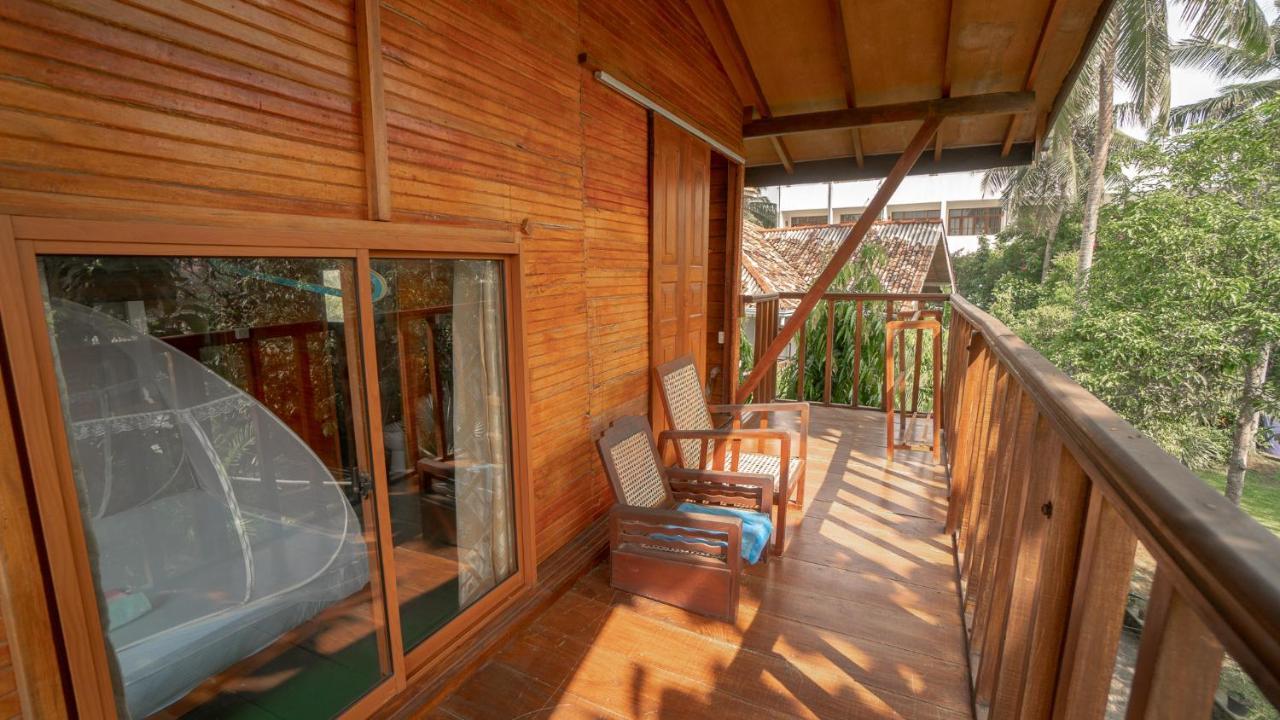 Surf & Yoga Sri Lanka - Surf Camp And Yoga Retreat With Coworking Space Mirissa Exterior foto