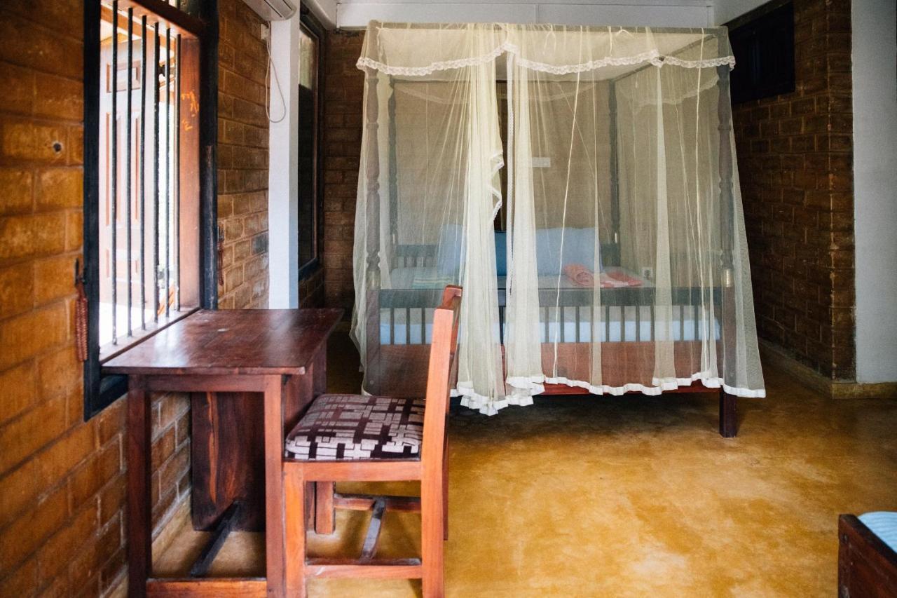 Surf & Yoga Sri Lanka - Surf Camp And Yoga Retreat With Coworking Space Mirissa Exterior foto