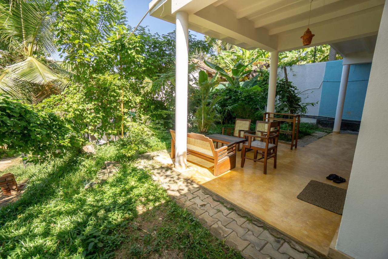 Surf & Yoga Sri Lanka - Surf Camp And Yoga Retreat With Coworking Space Mirissa Exterior foto