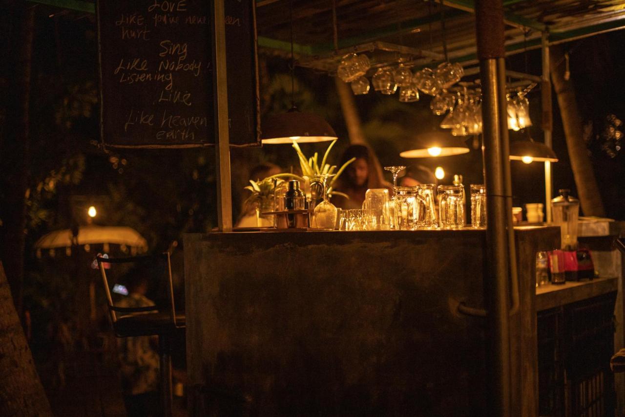 Surf & Yoga Sri Lanka - Surf Camp And Yoga Retreat With Coworking Space Mirissa Exterior foto